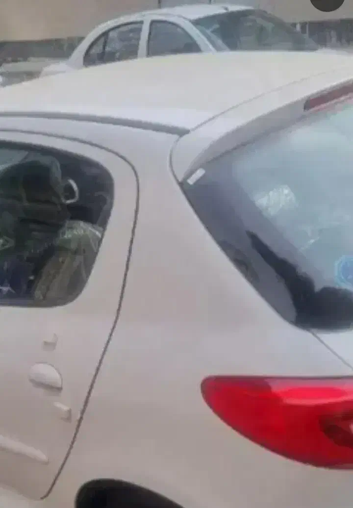 207مدل1402|خودرو سواری و وانت|سنندج, |دیوار