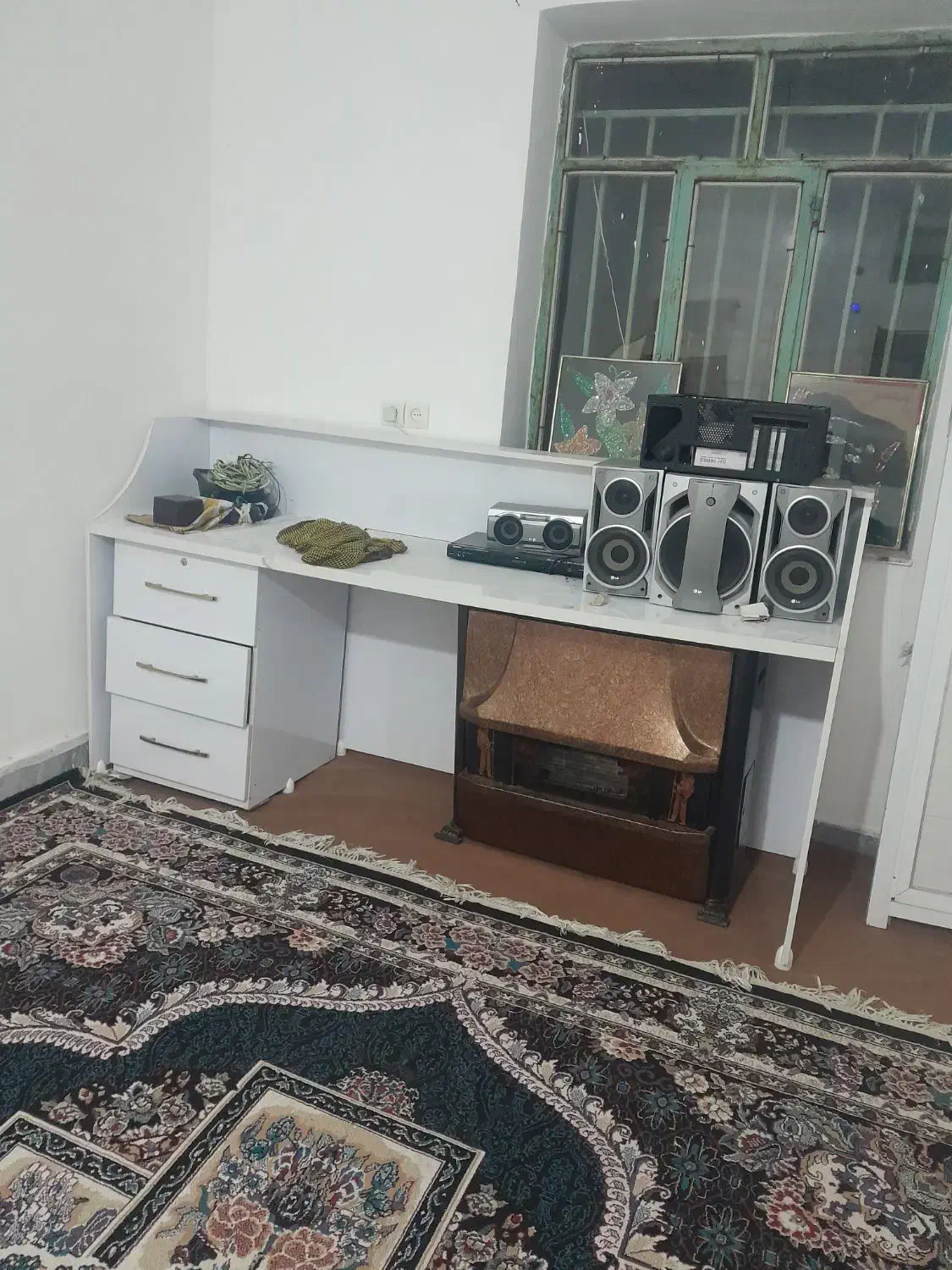 قفسه دیواری و میز کار برای انواع مشاغل|کتابخانه، شلف، قفسه‌های دیواری|جوانرود, |دیوار