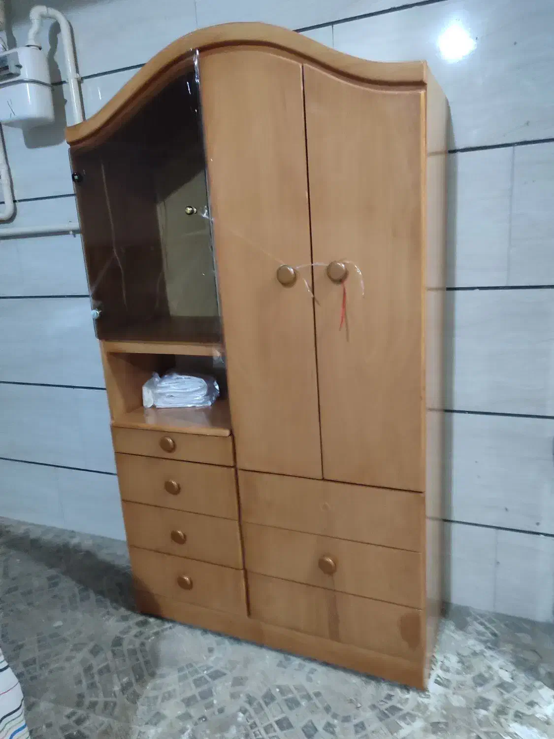 فروش کمد کودک|تخت و صندلی بچه|میانه, |دیوار