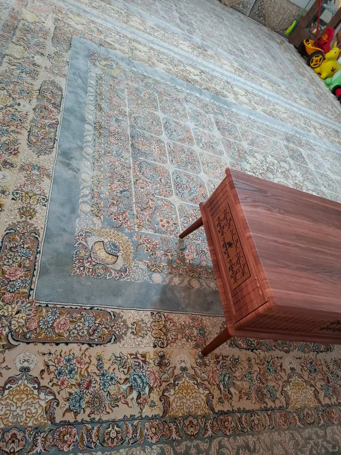 دو تخته فرش ۱۲۰۰ شانه نقش برجسته|فرش|نهبندان, |دیوار