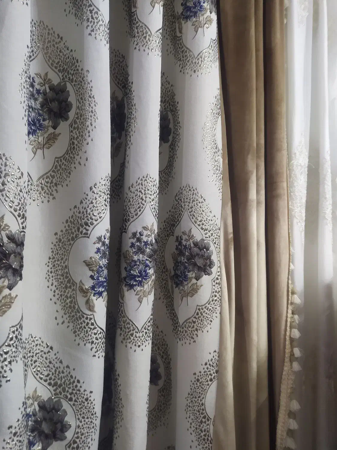 کنار پرده|پرده، رانر، رومیزی|اراک, |دیوار