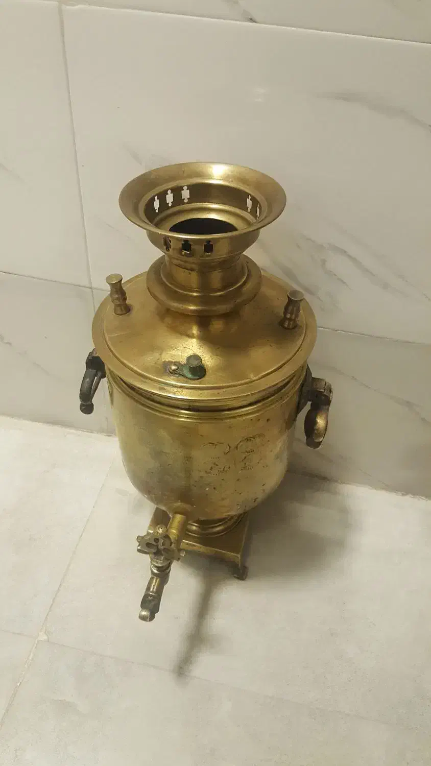 سماورقدیمی روسی|سماور، چای‌ساز، قهوه‌ساز|ارومیه, |دیوار