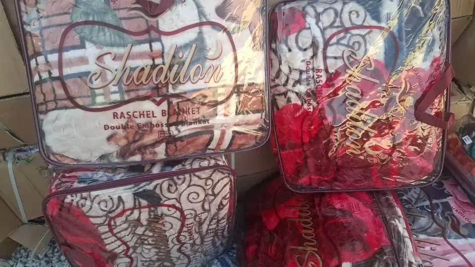 با سلام پتو مدرن 3500کیلوگرم|رختخواب، بالش، پتو|یاسوج, |دیوار