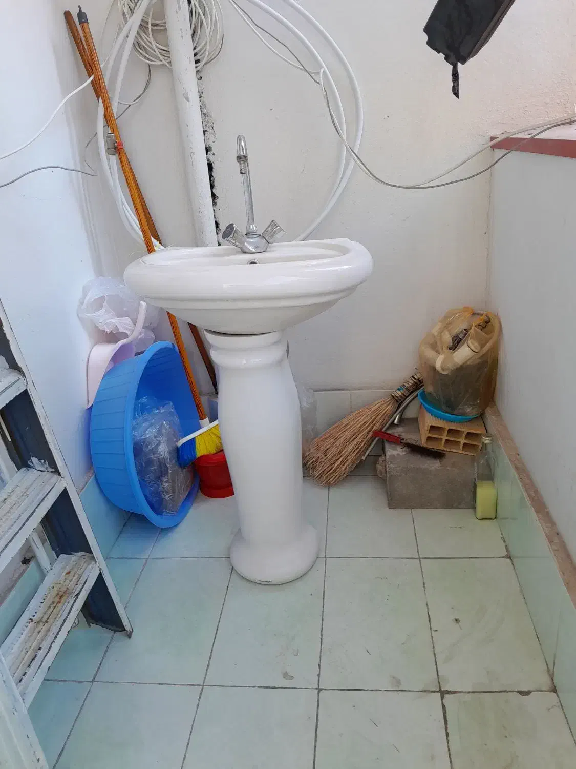 روشویی سرویس بهداشتی|لوازم سرویس بهداشتی|سهند, |دیوار