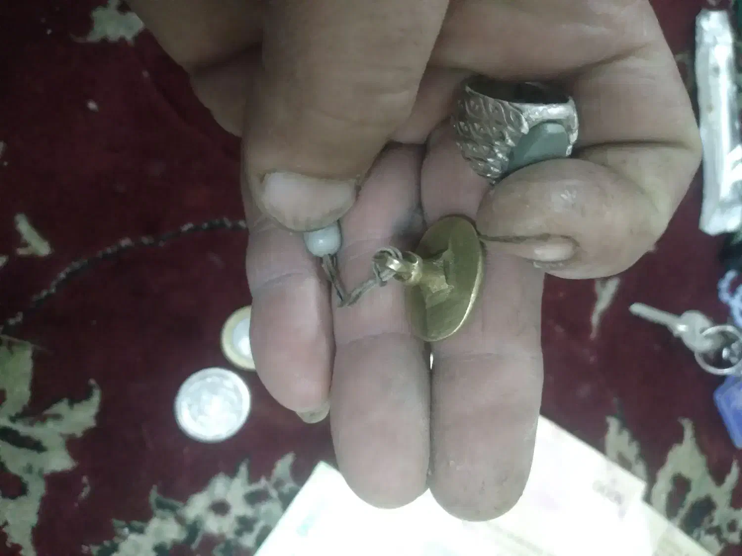 تعدادی اسکناس وسکه قدیمی ویک دونه انگشترنقره|کلکسیون سکه، تمبر، اسکناس|یزد, |دیوار