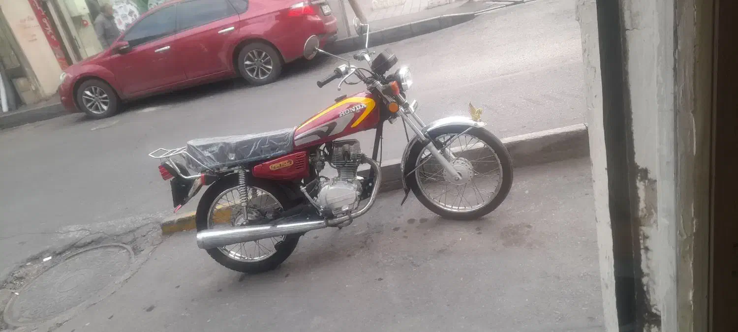 هوندا ۱۲۵ کم کار تمیز ( عروسک)|موتورسیکلت|تهران, زرکش|دیوار