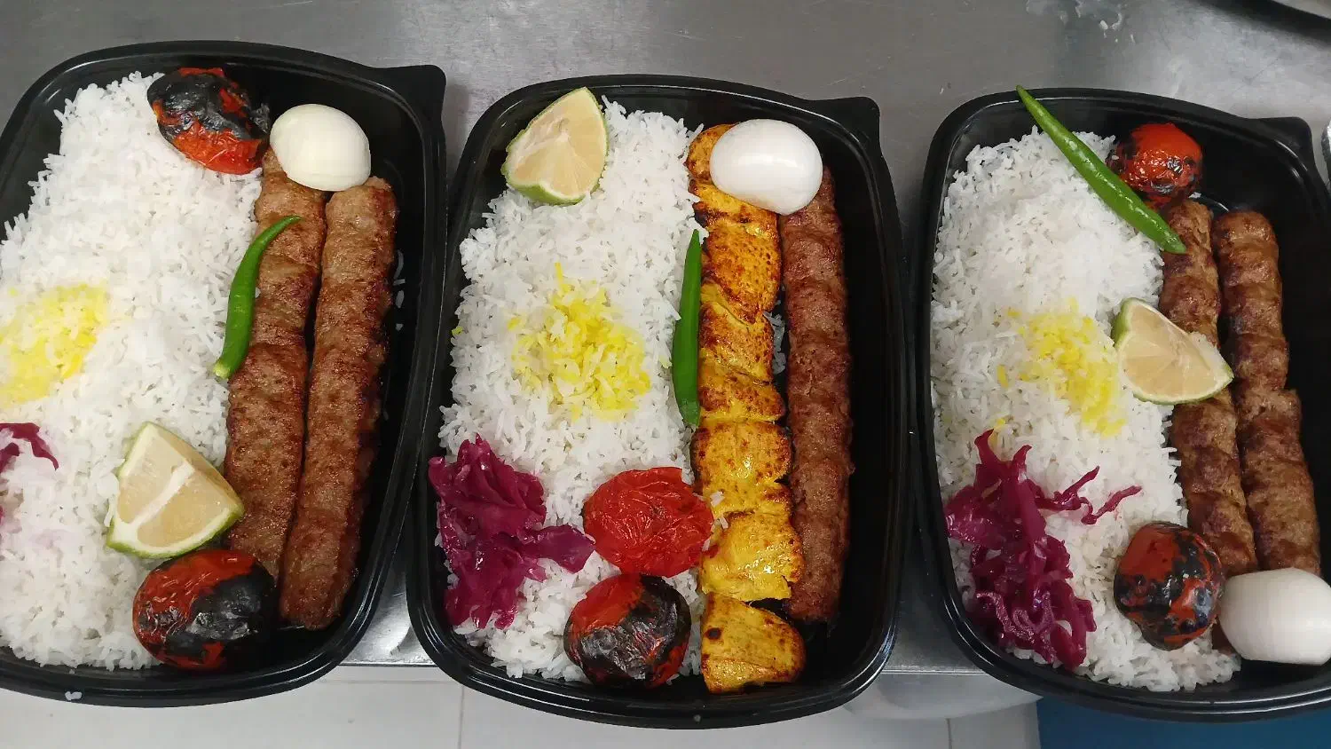 استخدام نیروی خدماتی و کمک آشپز در رستوران|استخدام خدمات فروشگاه و رستوران|جیرفت, |دیوار