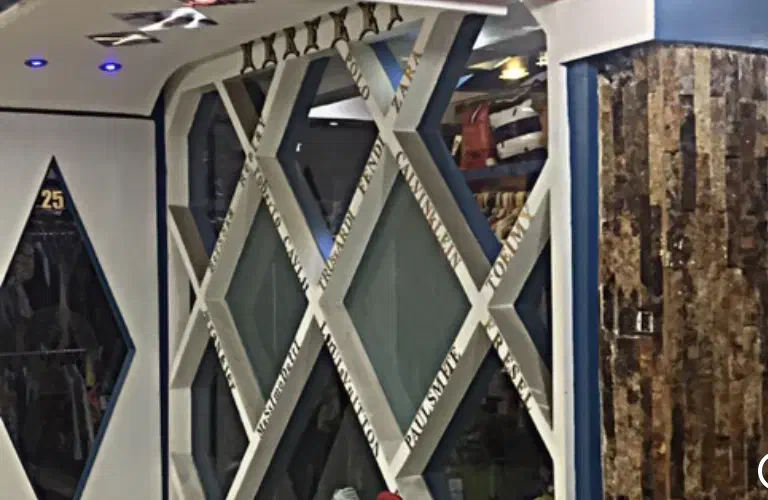 فروش فوری یک باب مغازه داخل پاساژ|فروش مغازه و غرفه|شاهینشهر, فردوسی|دیوار