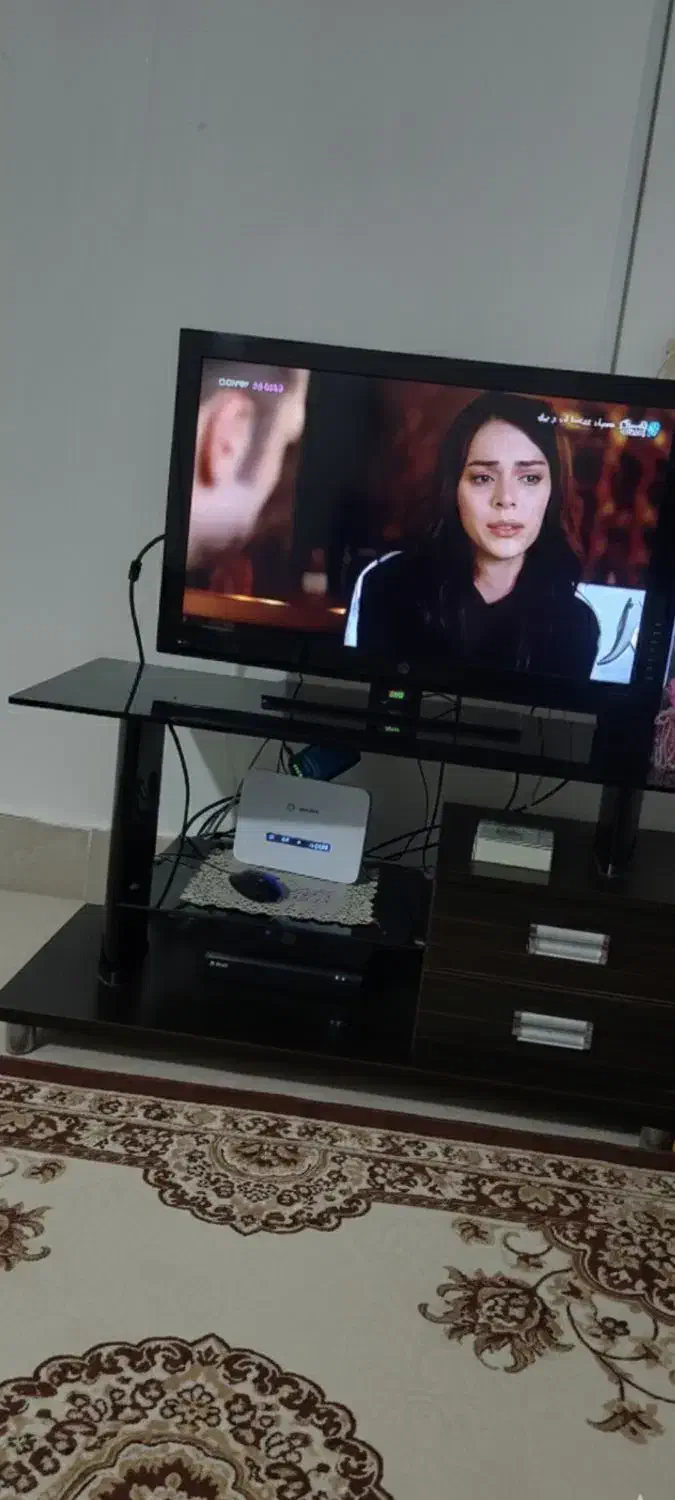 میز تلوزیون تمیز|میز تلویزیون|اسفراین, |دیوار