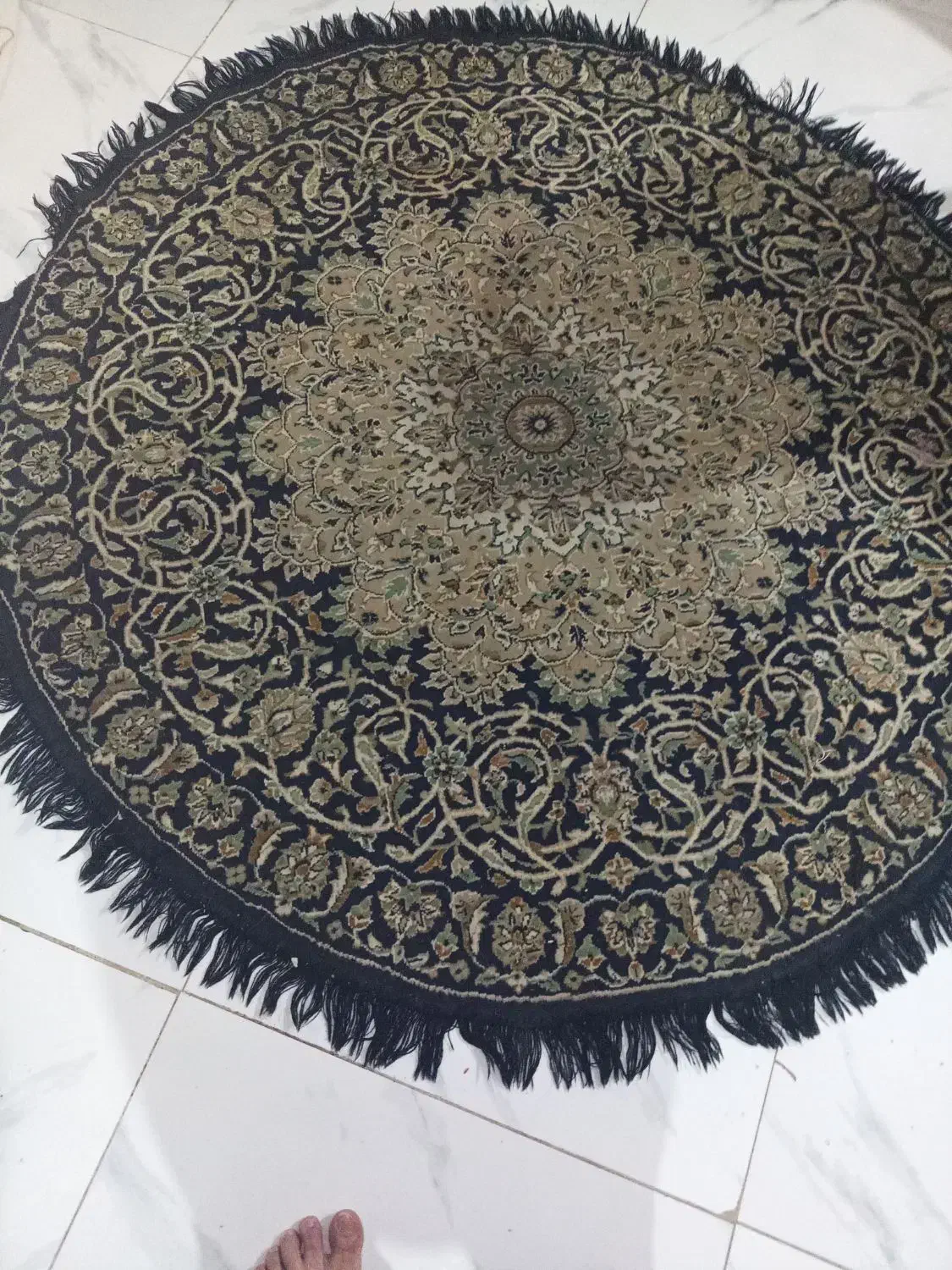 فرشینه ماشینی سه متری سرمه‌ای تمیز|فرش|بومهن, |دیوار