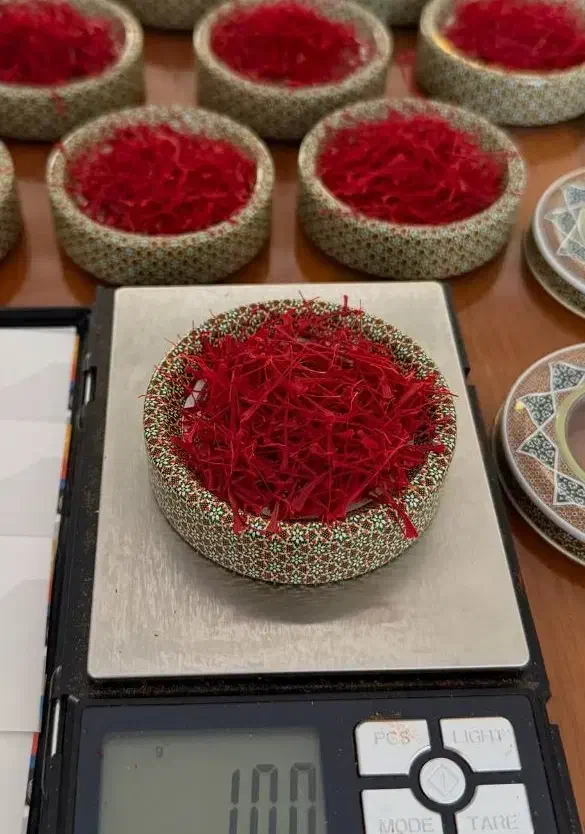 زعفران ممتاز قائنات و هل اکبر بنفش|خوردنی و آشامیدنی|اهواز, بهارستان|دیوار