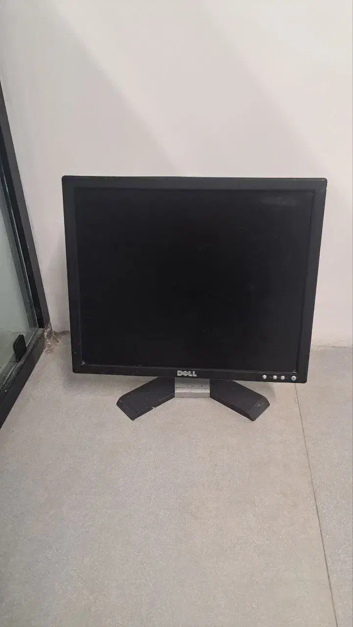 4 عدد مانیتور مربعی 17 اینچی|قطعات و لوازم جانبی رایانه|تهران, تهرانپارس غربی|دیوار