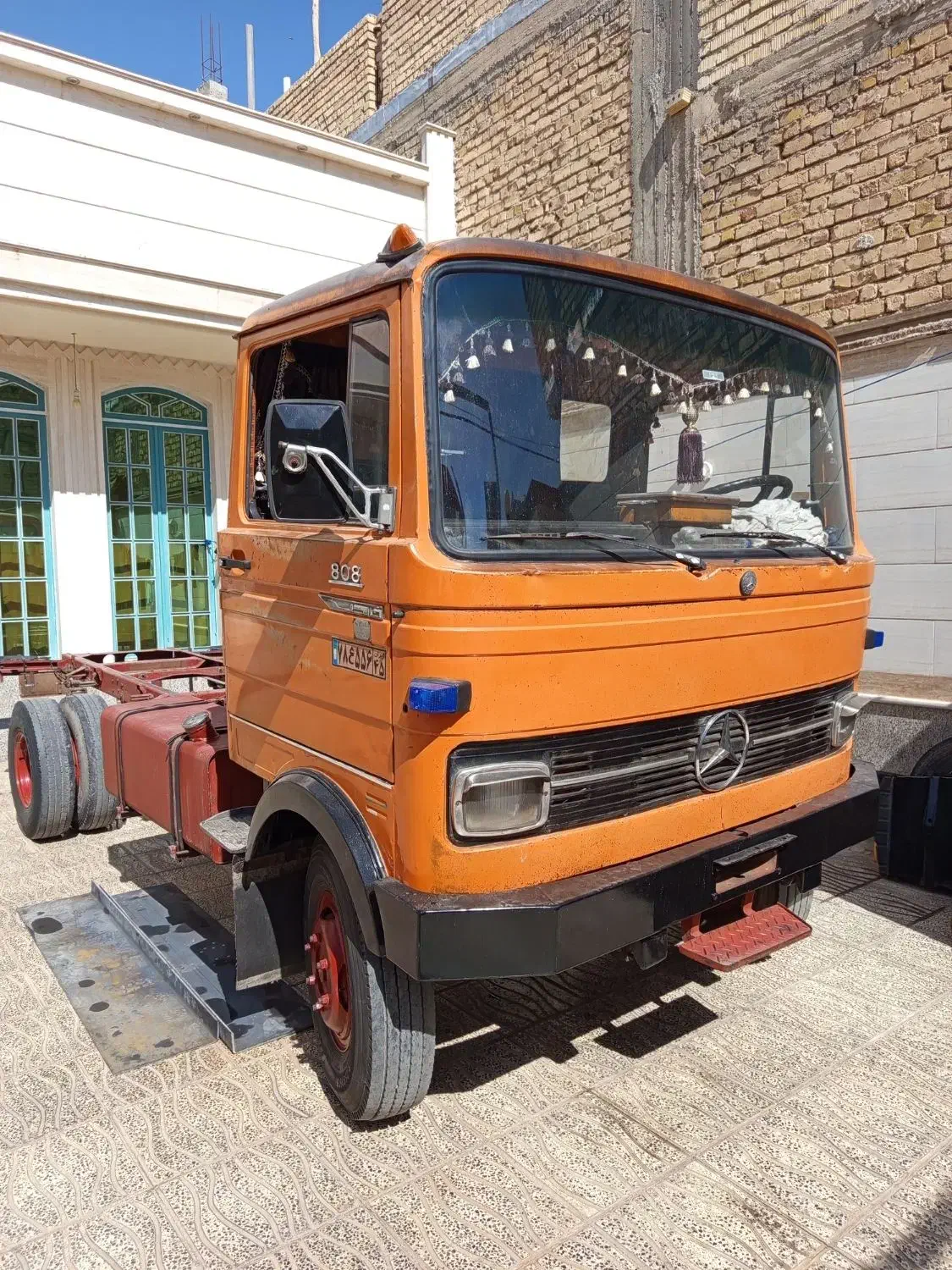 خاور 808باری استثنایی|خودرو سنگین|شیراز, قالیشویی|دیوار