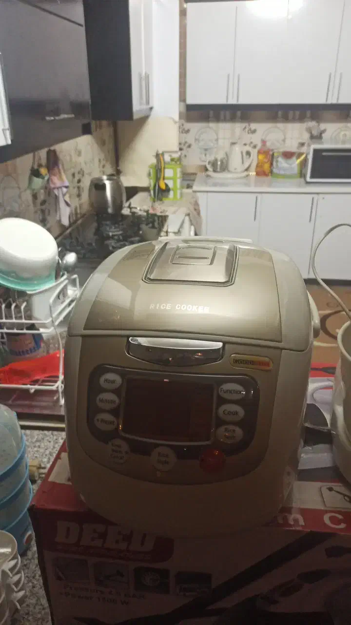 تعدادی لوازم برقی|ظروف سرو و پذیرایی|مشهد, انصار|دیوار