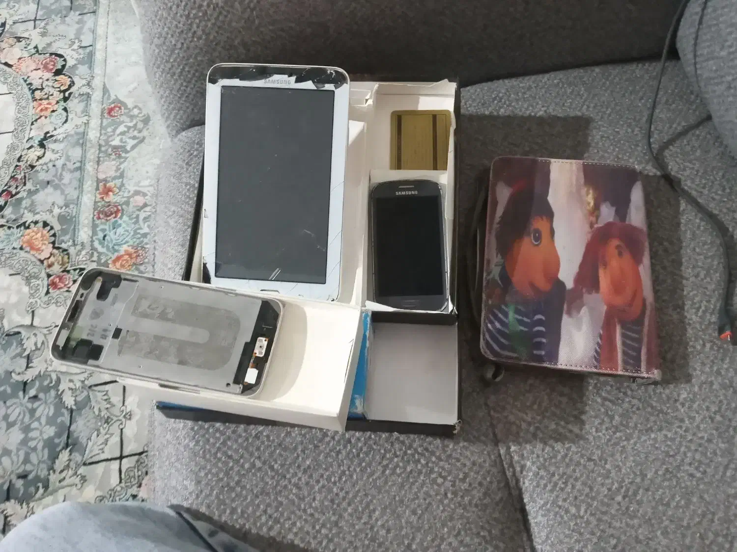 یک عدد تبلت سامسونگ ودوعدد گوشی سامسونگ خراب|موبایل|تهران, هفده شهریور|دیوار
