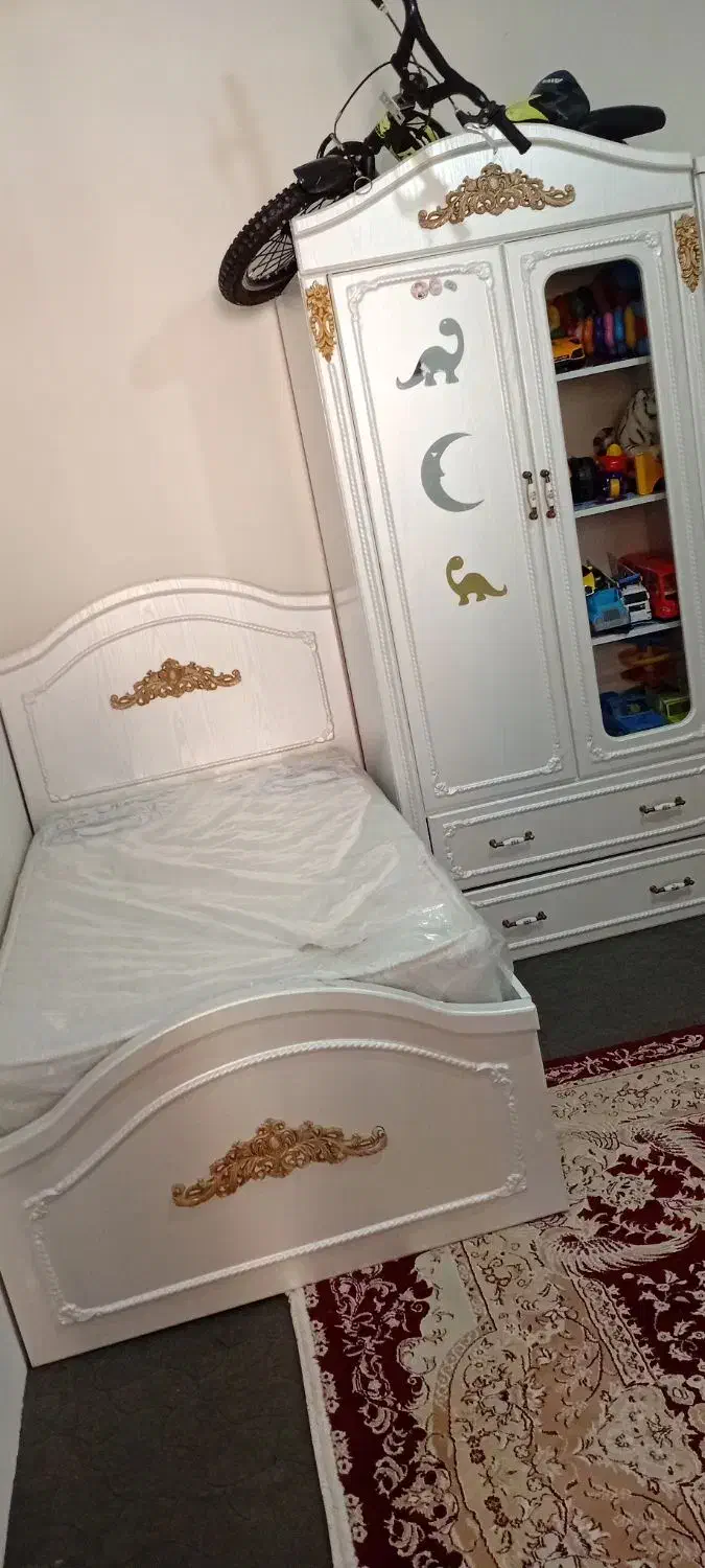 تخت و تشک و کمد بچگانه|تخت و سرویس خواب|پرند, فاز ۶|دیوار