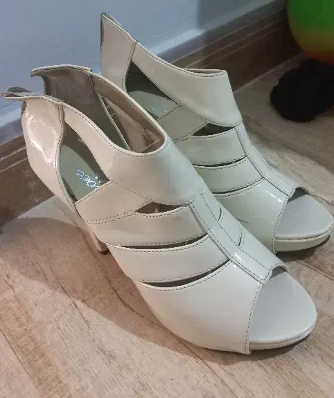 کفش مجلسی ورنی|کیف، کفش، کمربند|الوند, |دیوار