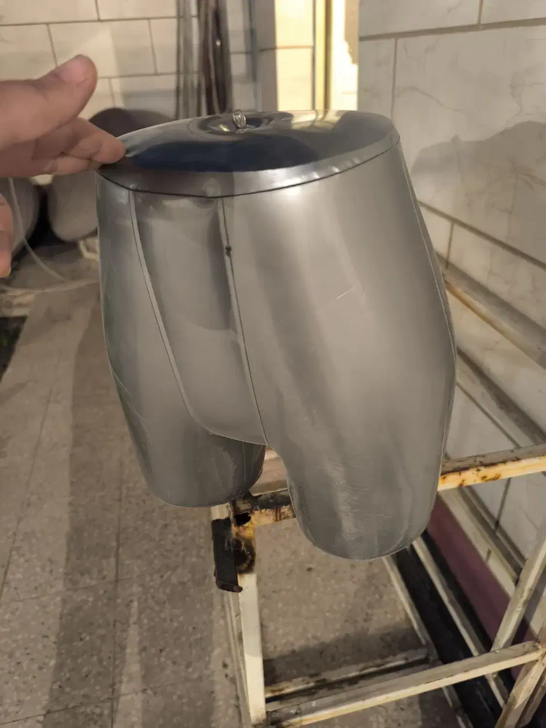 کله مانکن|آرایشی، بهداشتی، درمانی|دوگنبدان, |دیوار