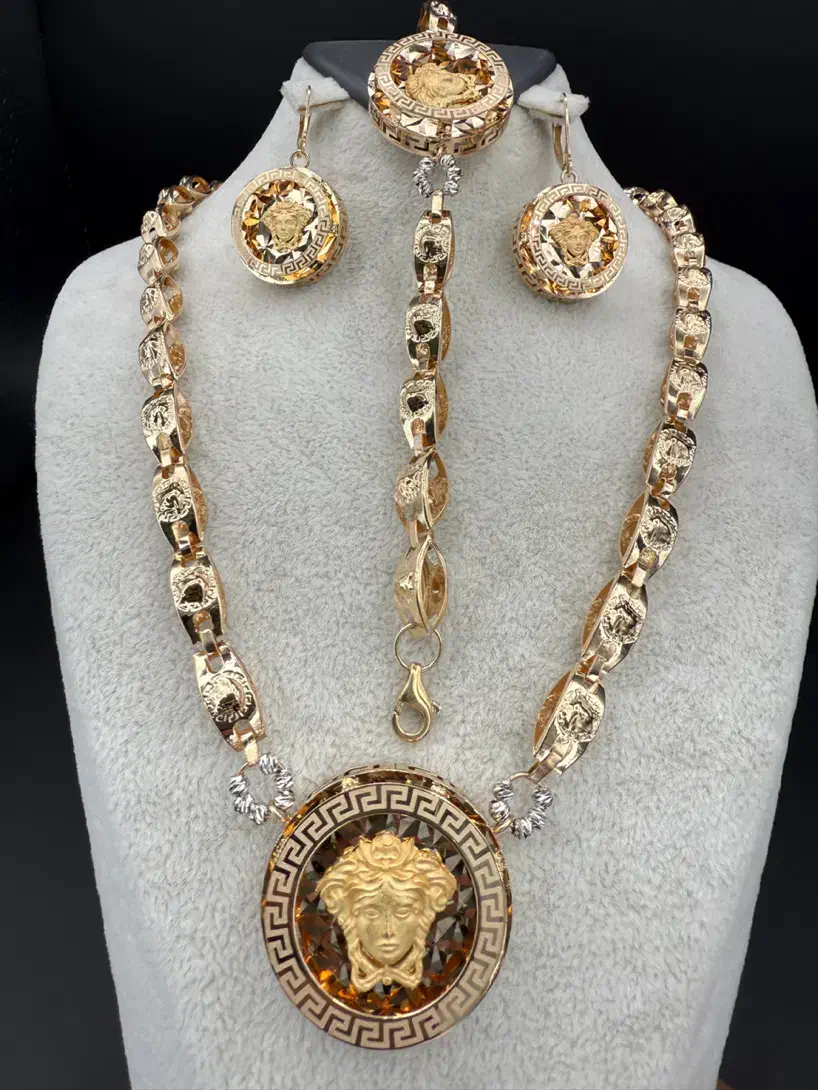 سرویس ورساچه وزن ۳۲.۳۹۰ طلا بدون اجرت|جواهرات|تهران, مهرآباد جنوبی|دیوار