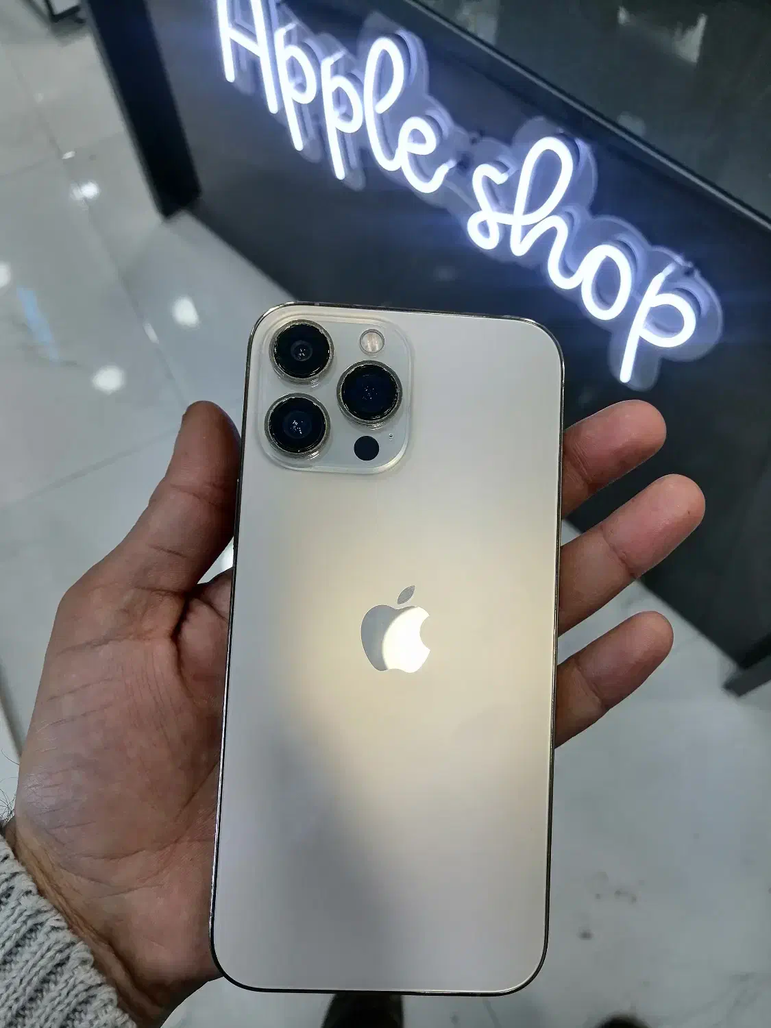 آیفون ۱۳پرومکس|موبایل|سبزوار, قائم|دیوار