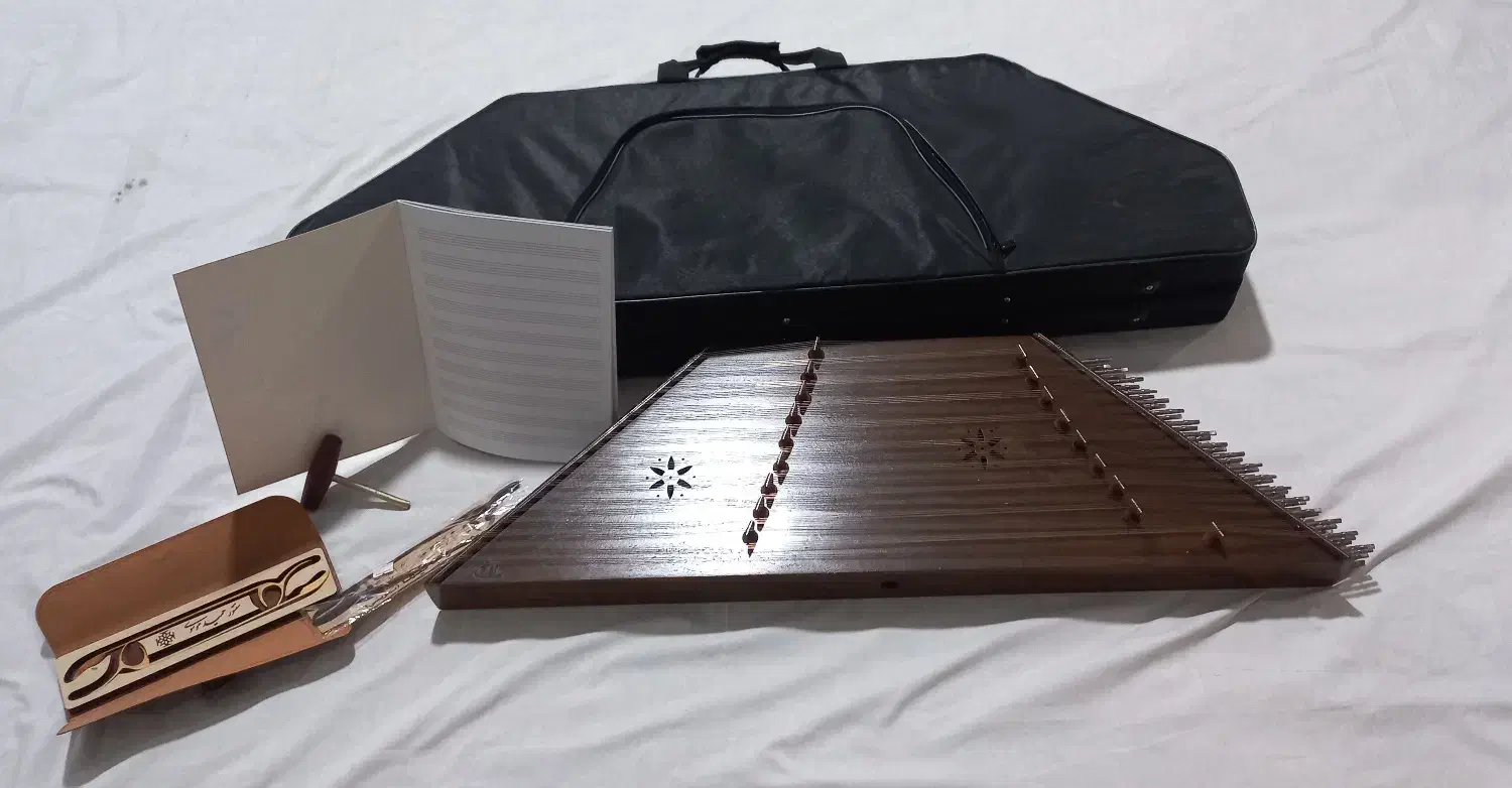 سنتور|سازهای سنتی|گلبهار, شهر جدید گلبهار|دیوار