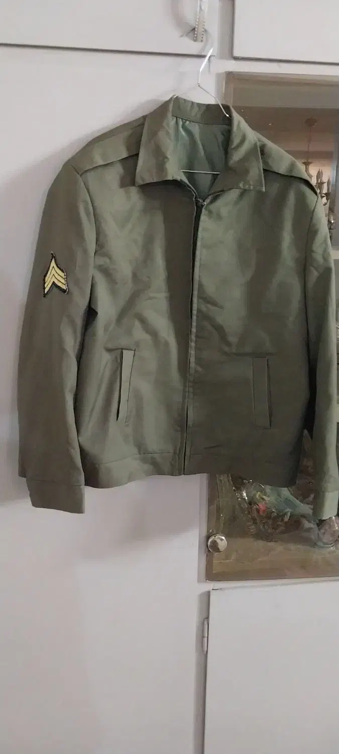 بتل|لباس|تهران, مظاهری|دیوار