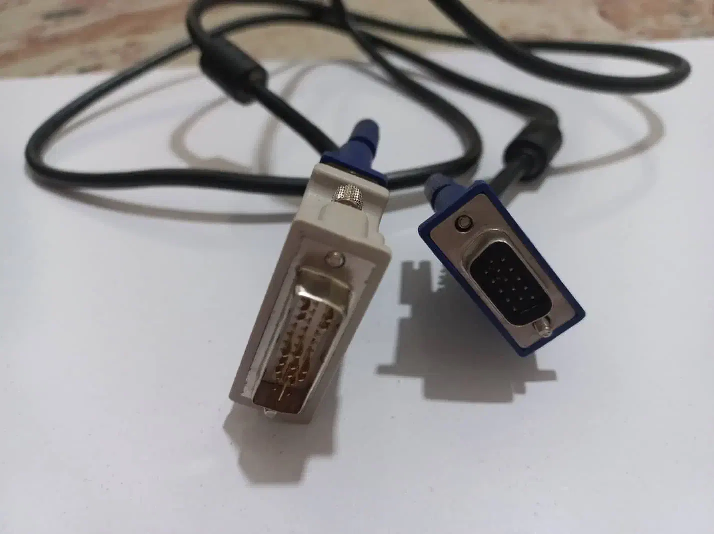 تعدادی کابل VGA و برق ارت‌دار + مبدل DVI به VGA|قطعات و لوازم جانبی رایانه|اصفهان, شیخ اشراق|دیوار