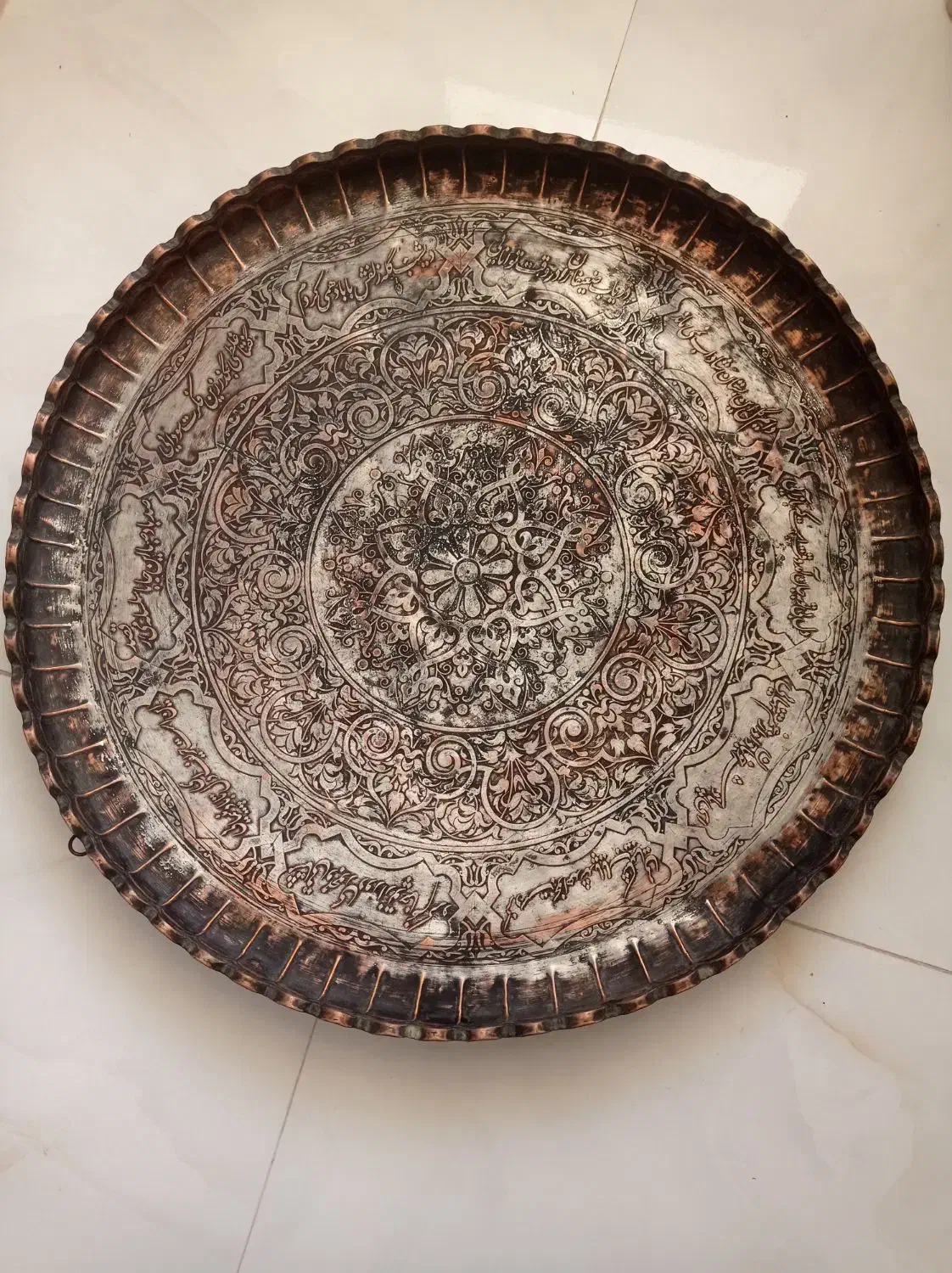 سینی زیبای مسی قدیمی|کلکسیون اشیاء عتیقه|میبد, |دیوار