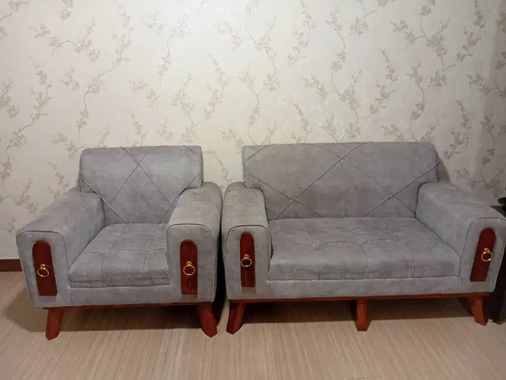 مبل در حد نو|مبلمان خانگی و میز عسلی|رشت, جهاد|دیوار