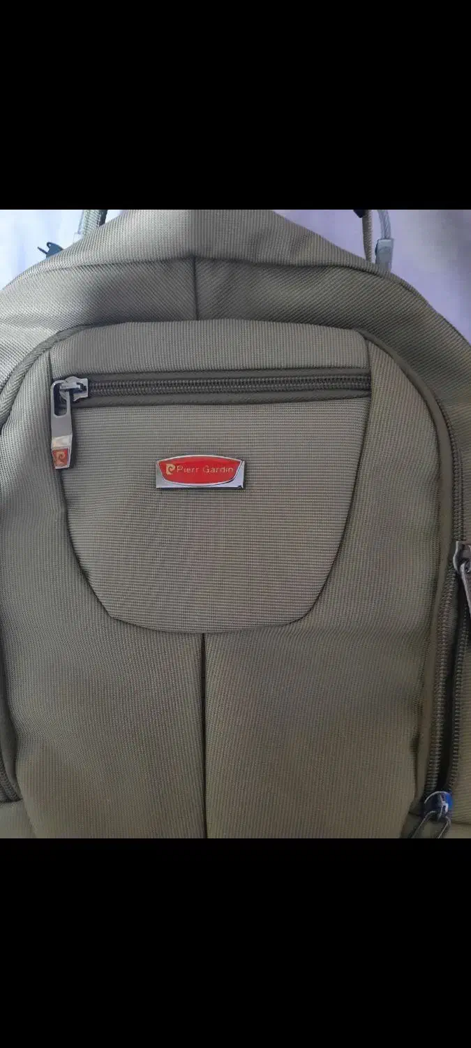 کوله پشتی خارجی پیرکاردین|کیف، کفش، کمربند|پردیس, فاز ۲|دیوار