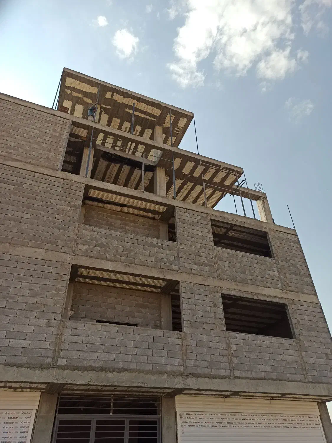 فروش واحد‌های ۹۰متری و ۸۸متری|پیش‌فروش املاک|فارسان, |دیوار