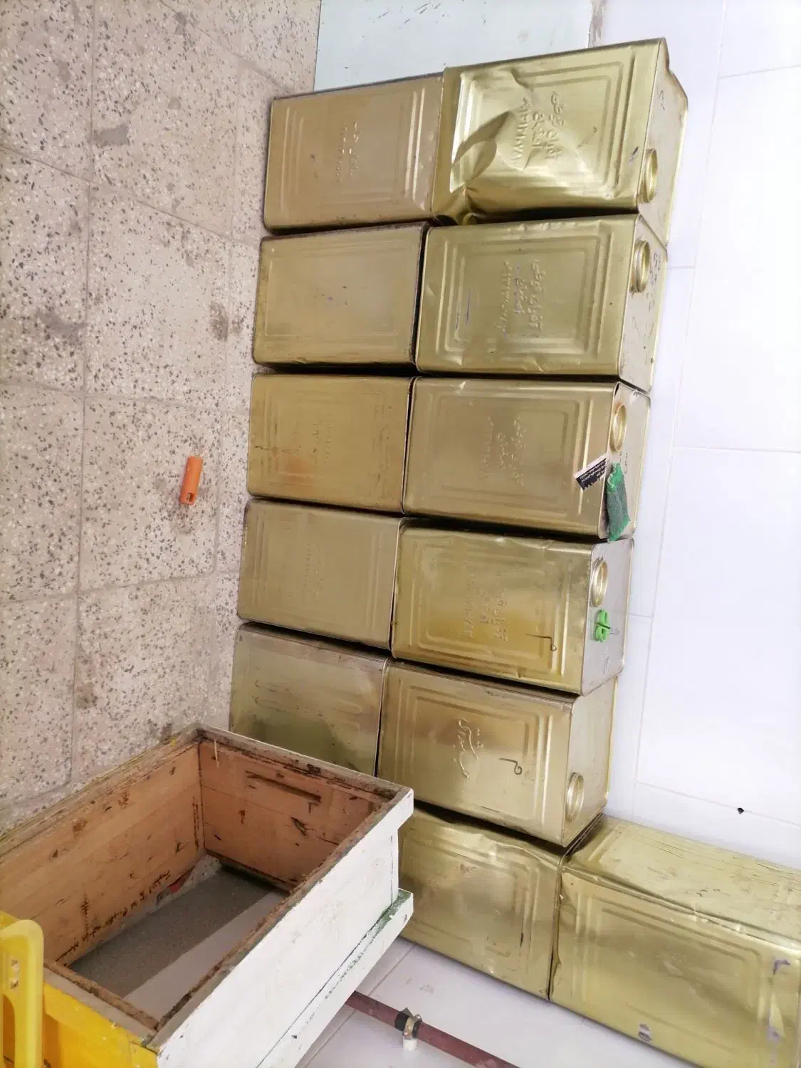 عسل طبیعی|خوردنی و آشامیدنی|خنجین, |دیوار