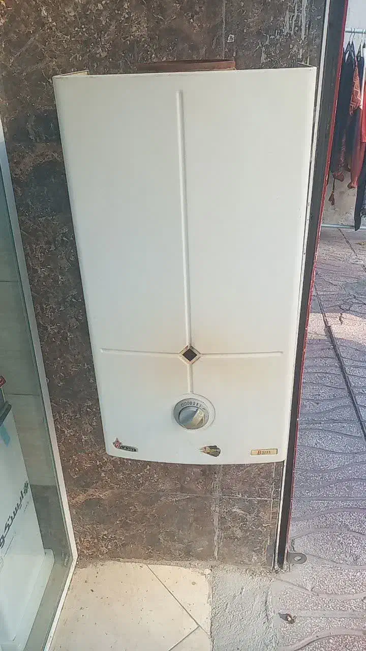 آبگرم کن دیواری گازی بوتان|آبگرمکن، پکیج، شوفاژ|مشکین‌دشت, |دیوار