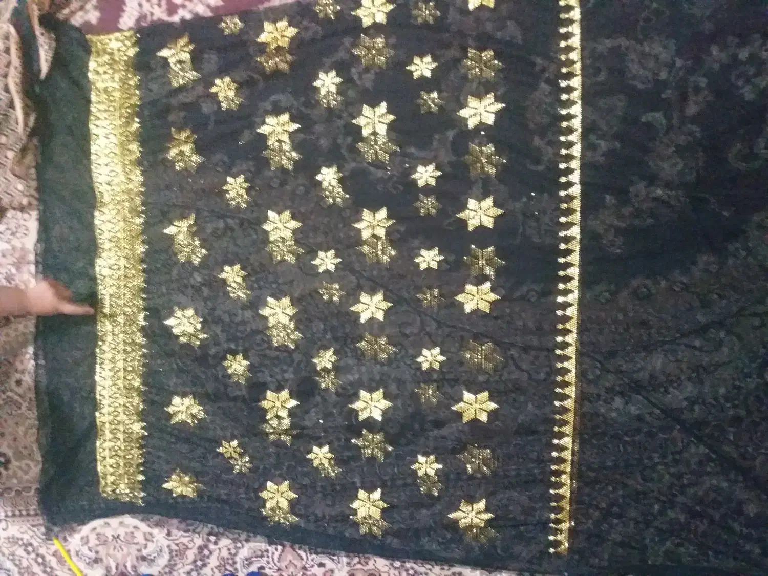 جلویل خوسی|لباس|میناب, |دیوار