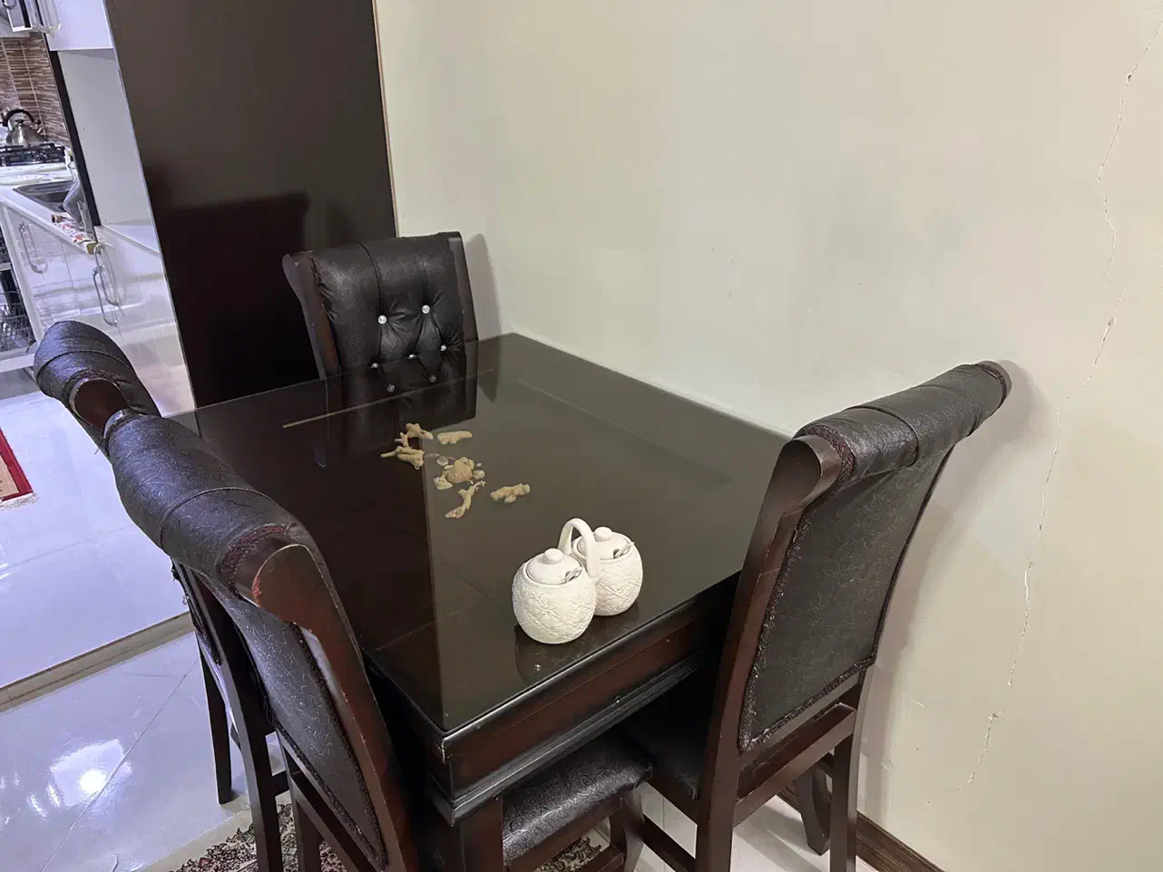 میز عذاخوری|میز و صندلی غذاخوری|مشهد, الهیه|دیوار