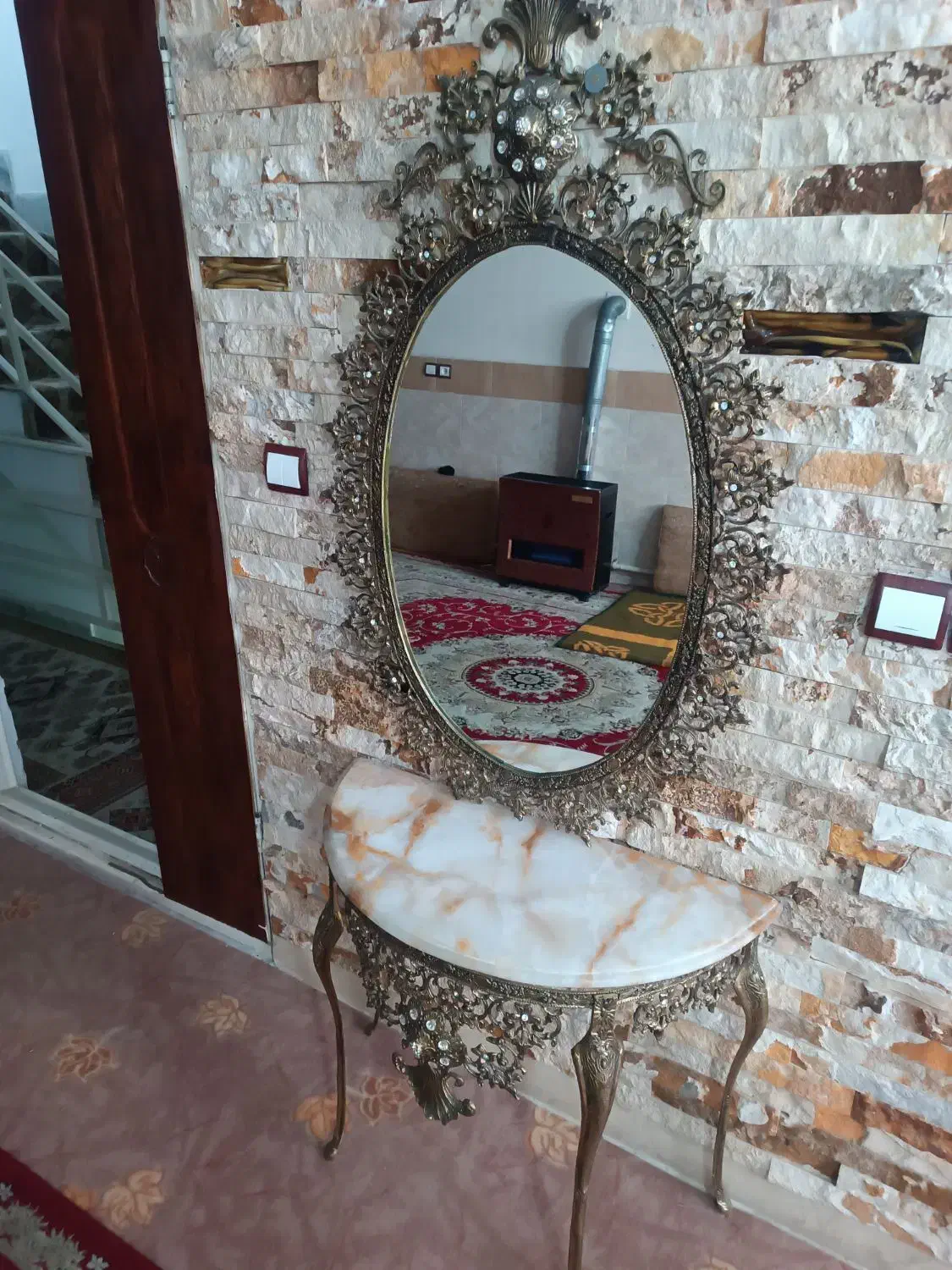 آینه و شمعدان|آینه|مشکین‌دشت, |دیوار