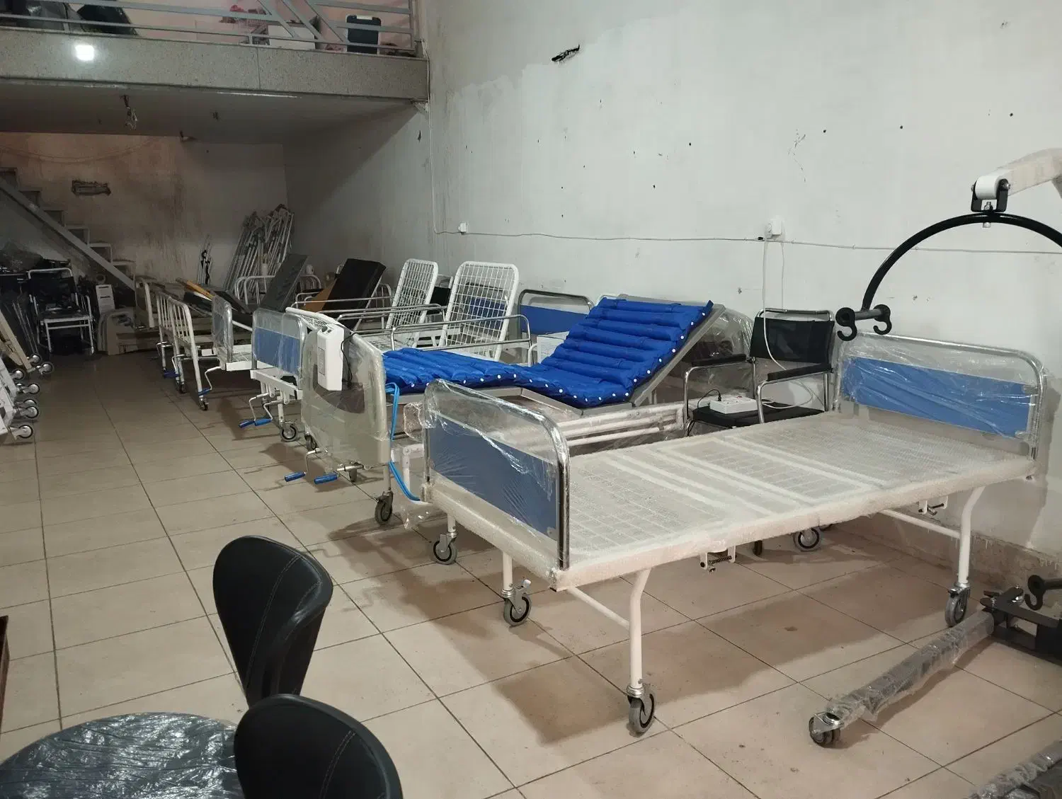 تخت خانگی بیمار در خانه بیمارستانی کرایه‌ای|آرایشی، بهداشتی، درمانی|تهران, شهرک ولیعصر جنوبی|دیوار