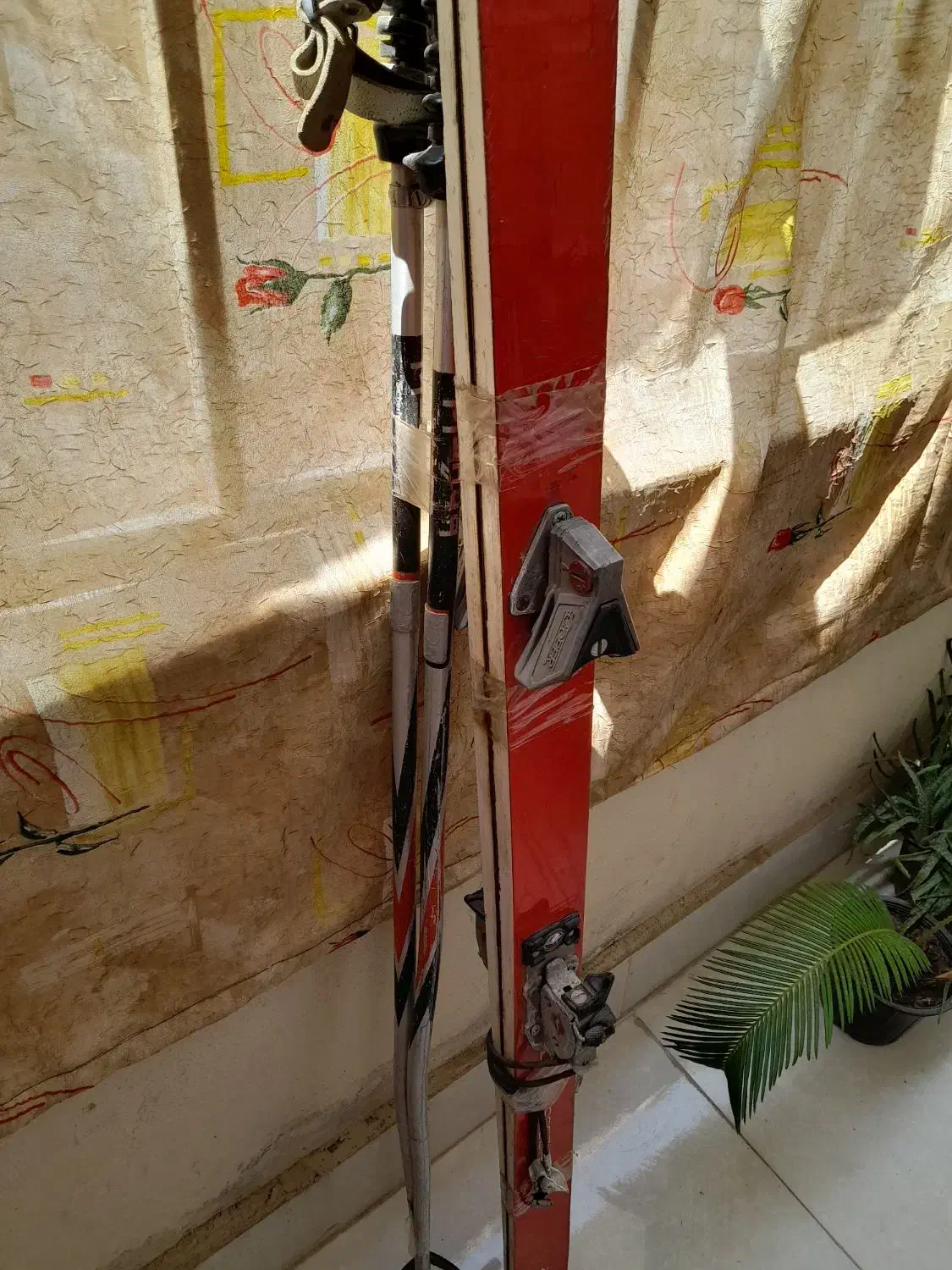 چوب اسکی|ورزش‌های زمستانی|پرند, فاز ۵|دیوار