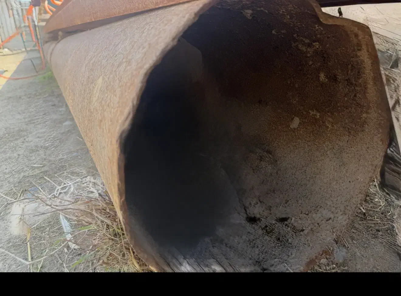 لوله آهنی ضخیم ۷ متری قطر بزرگ ،مناسب چاه و سازه|مصالح و تجهیزات ساختمان|سبزوار, امیر کبیر|دیوار