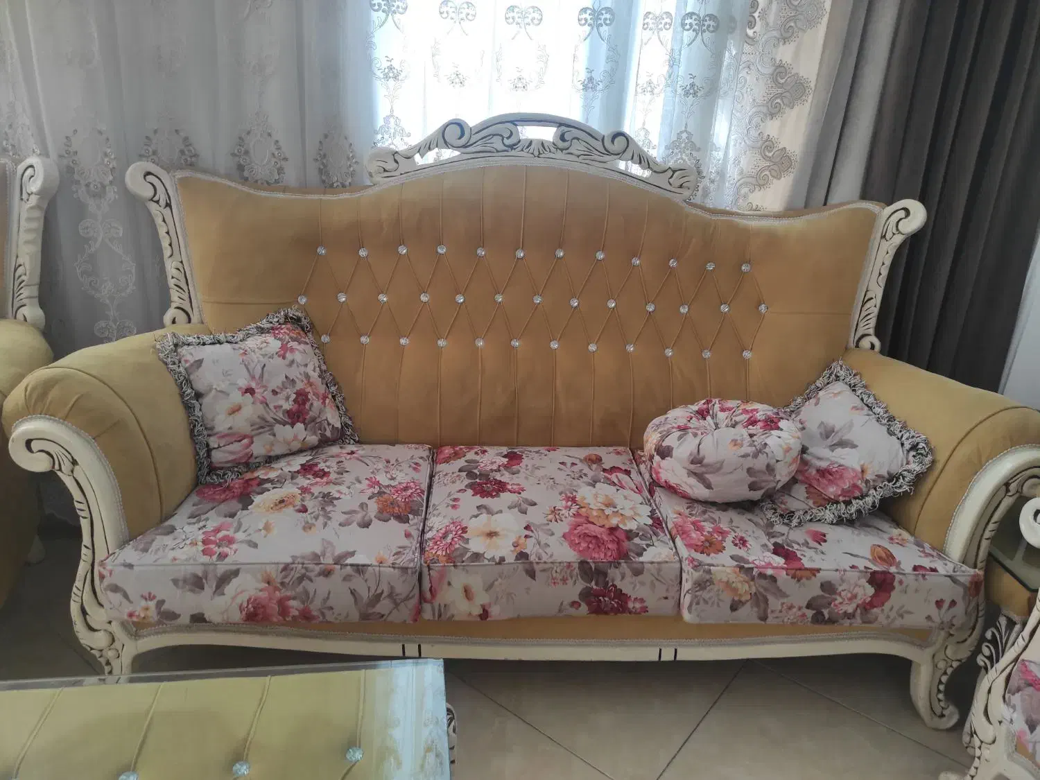 مبل هفت نفره با دو جلو مبلی از جنس خودش .|مبلمان خانگی و میز عسلی|اسلام‌شهر, شهرک الهیه|دیوار