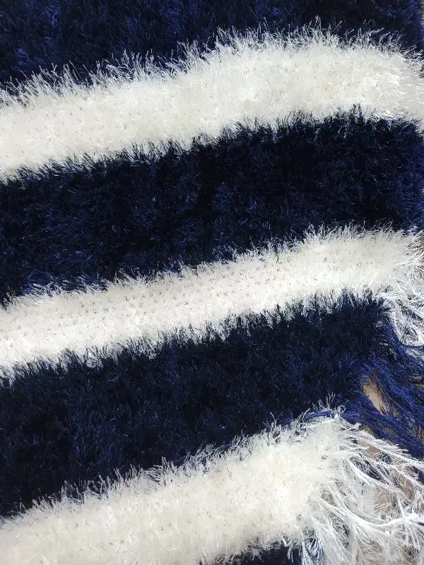 شنل دست بافت|لباس|گلبهار, شهر جدید گلبهار|دیوار