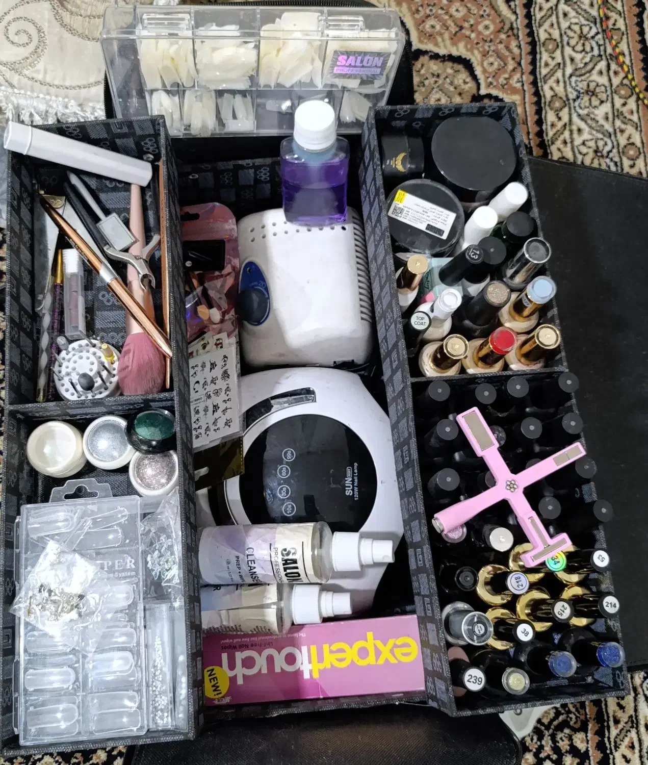 لوازم کاشت ناخن|آرایشگاه و سالنهای زیبایی|نورآباد, |دیوار