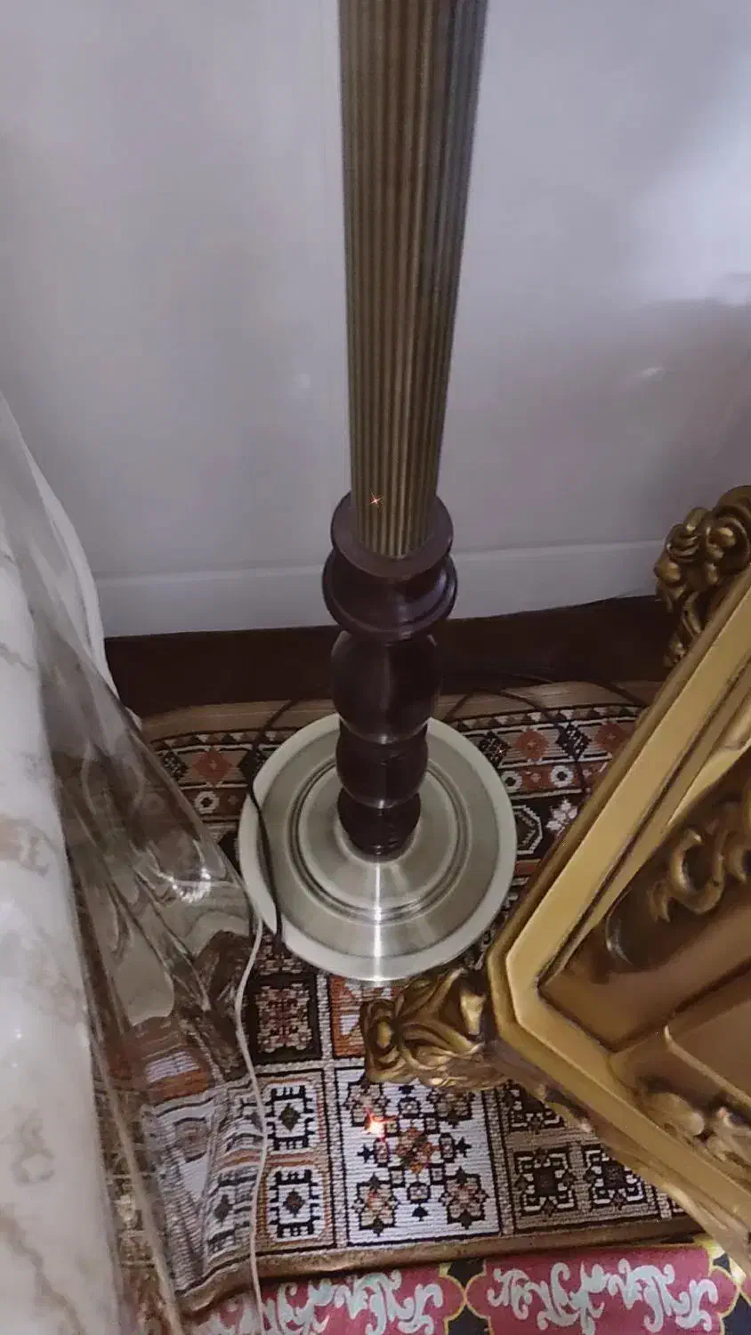 چراغ کنارسالنی|چراغ خواب و آباژور|قم, پردیسان|دیوار