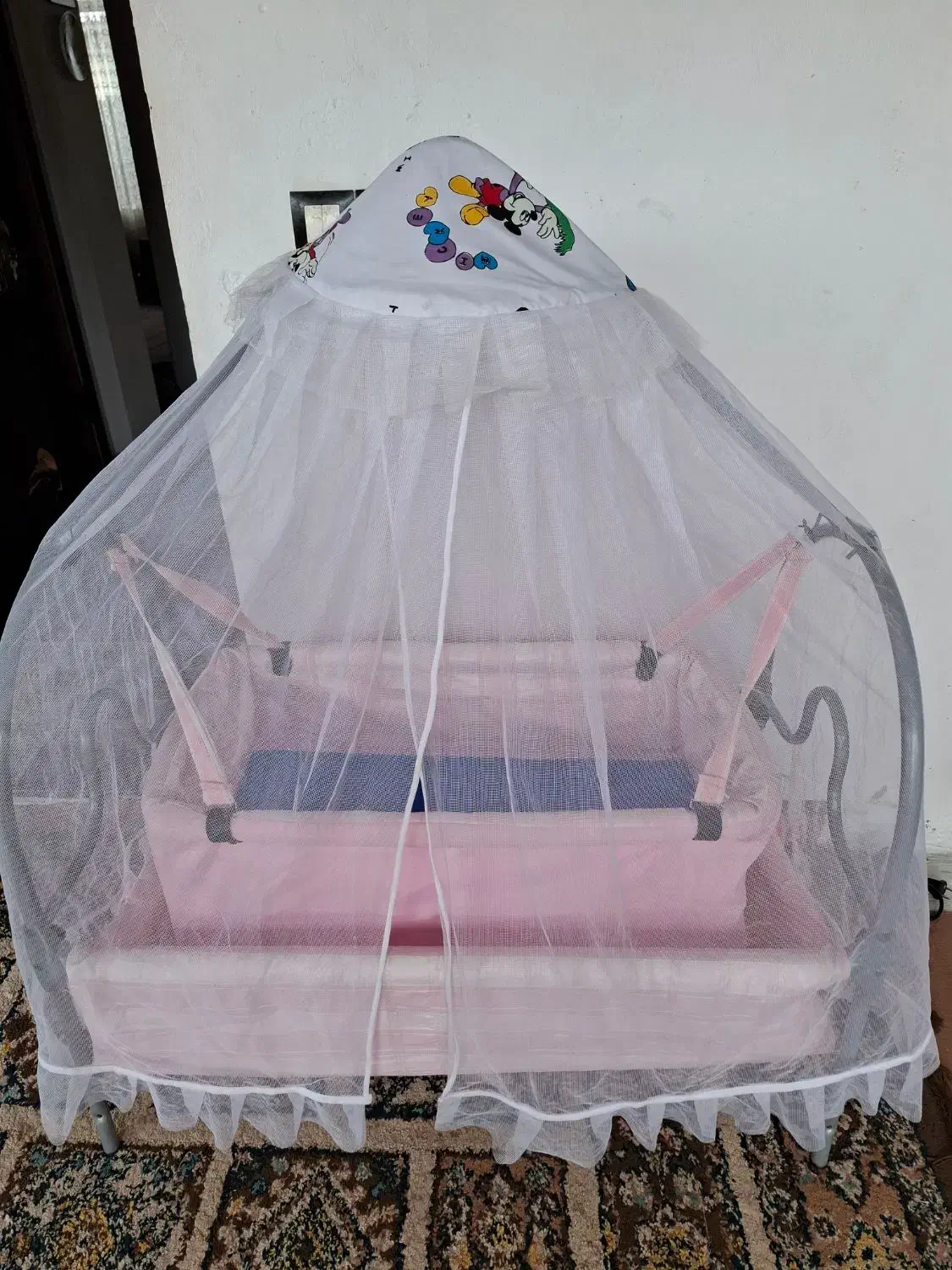 تخت کنار مادر.|تخت و صندلی بچه|ساری, |دیوار