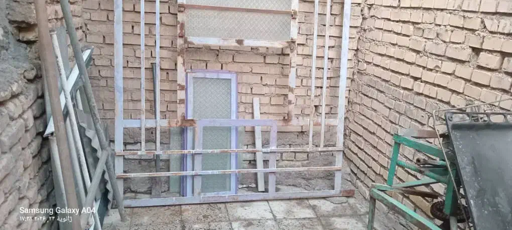 پنجره اتاق کاملا سالم|مصالح و تجهیزات ساختمان|شوش, |دیوار