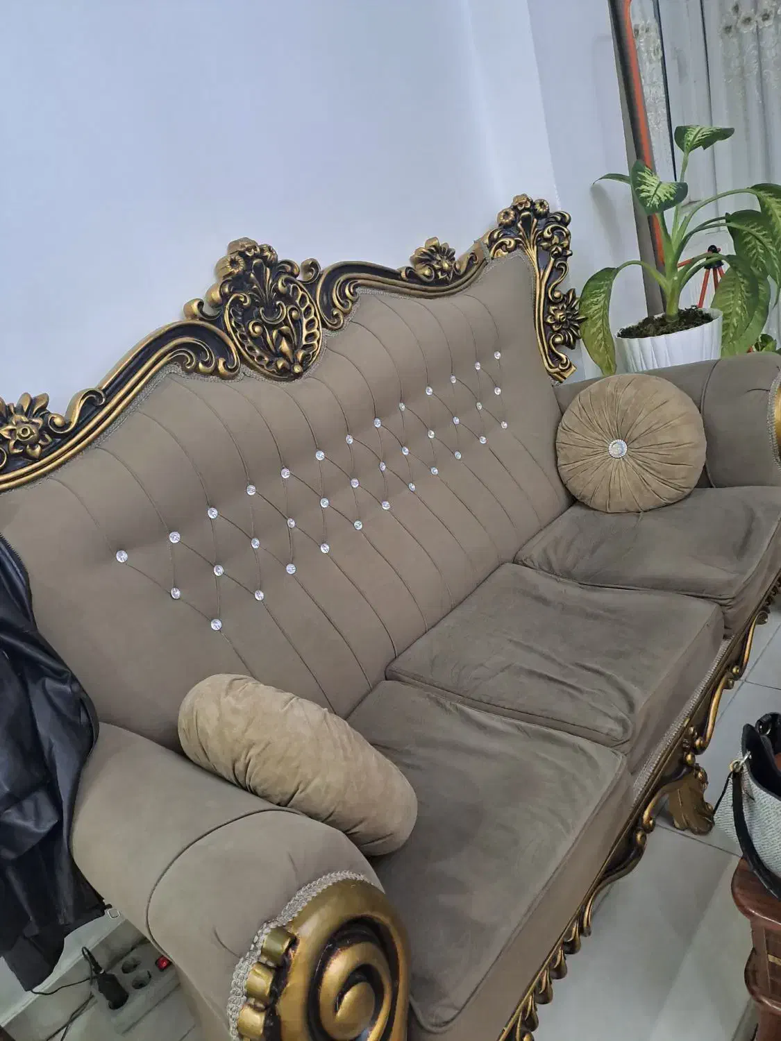 مبل|مبلمان خانگی و میز عسلی|صومعهسرا, |دیوار