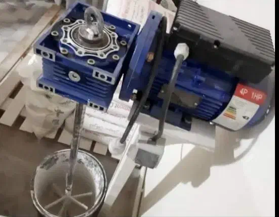 همزن نیمه صنعتی بسیار تمیز نو نو هستش|ماشینآلات صنعتی|منوجان, |دیوار