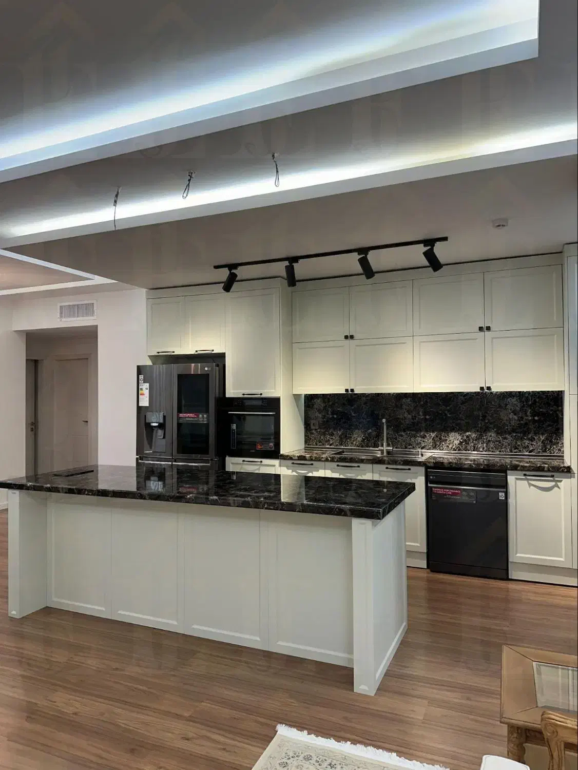 کابینت و کمد دیواری|مصالح و تجهیزات ساختمان|کرج, کمال‌شهر|دیوار