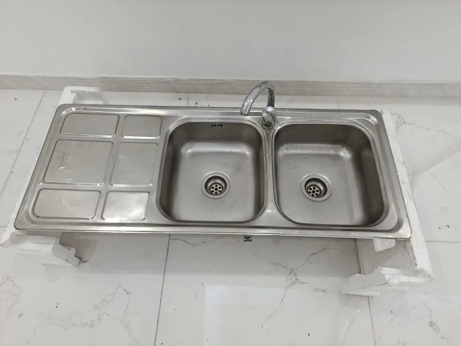 سینک تمیز به همراه شیر|مصالح و تجهیزات ساختمان|محمدشهر, سیدآباد|دیوار