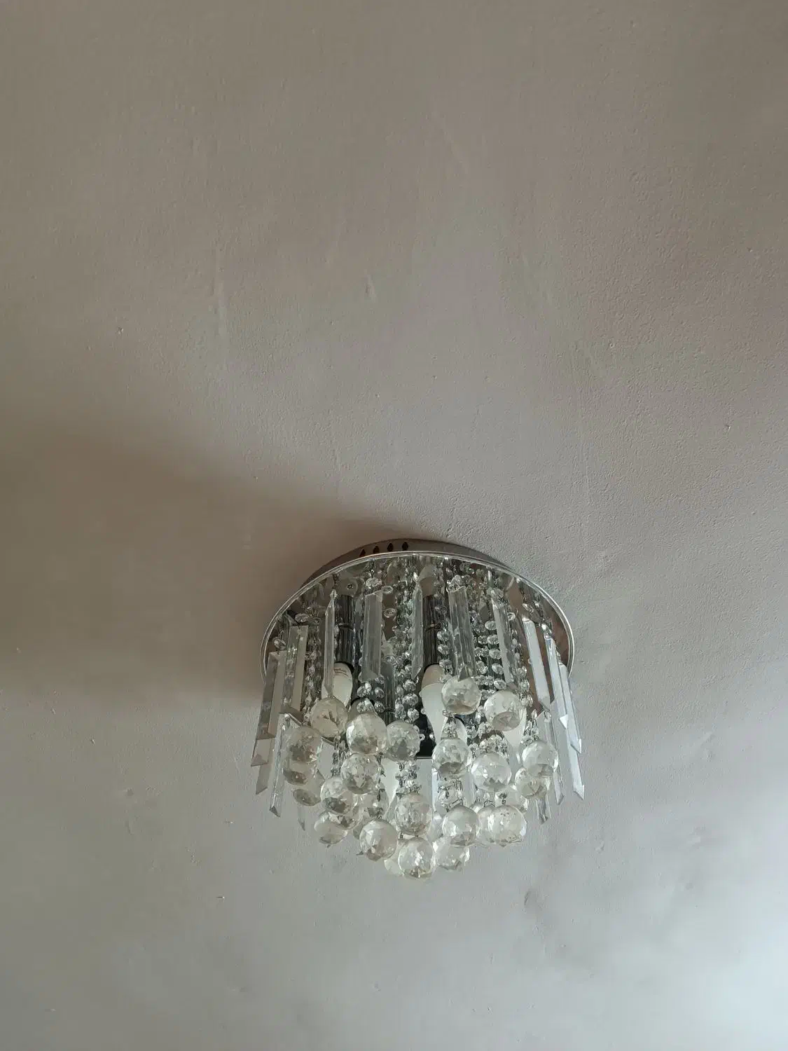 لوستر کریستالی سالم قیمت یک میلیون پانصدهزار|لوستر و چراغ آویز|مشهد, موسوی قوچانی|دیوار